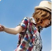 求一些lomo女生背影头像（最好多一点)