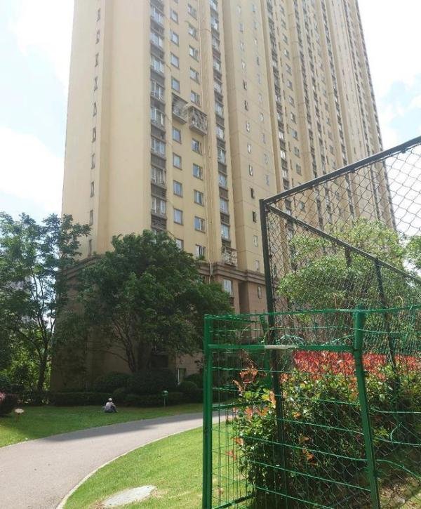 邻居谈长沙5死命案:嫌犯疑赌博欠债