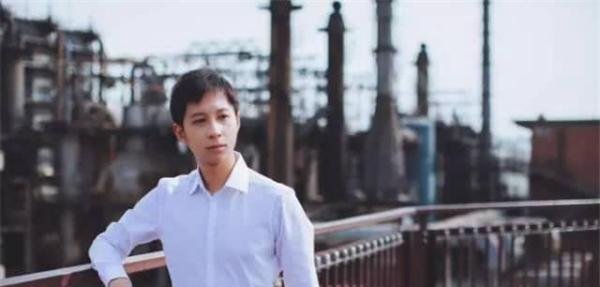 盘点一下那些年迷死人的高校男神老师！