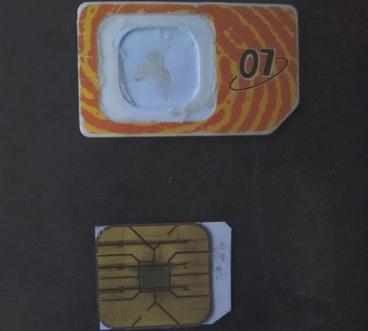 我这张手机卡太大了，可以自己拿剪刀剪小一点吗？