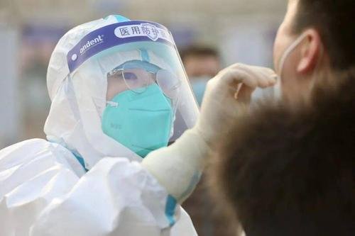 上海新一轮核酸筛查要求封控地区居民足不出户,核酸筛查时要注意些什么?