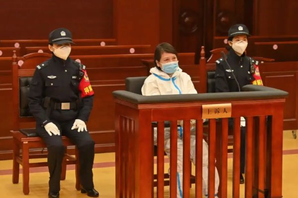 面对死刑从容淡定,劳荣枝为何谈到母亲时哭出了声?