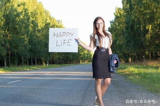 如果你还爱他，没必要刻意“断联”，你觉得呢？