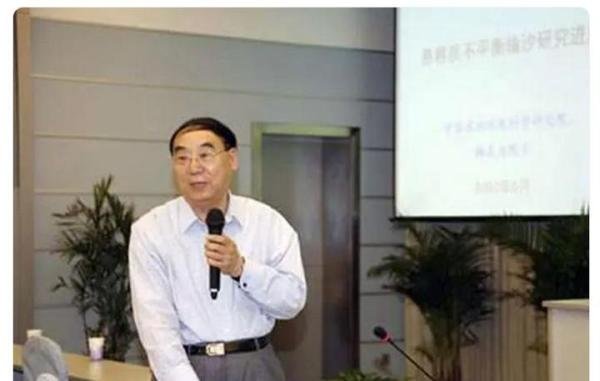 第一学历低于本科的院士09：初中学历的韩其为逆袭成为工程院院士