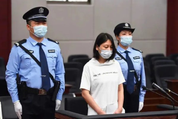 面对死刑从容淡定,劳荣枝为何谈到母亲时哭出了声?