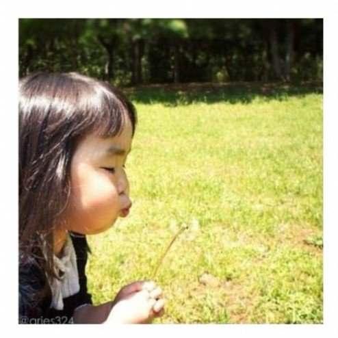 这个女孩是谁？