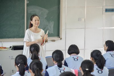 六部门联合发文要求教师不得“拖堂”或提前上课,你怎么看?