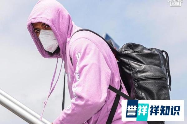 让我们飞吧！官推晒球队登机照 大莫喜笑颜开 浓眉透露詹皇情况