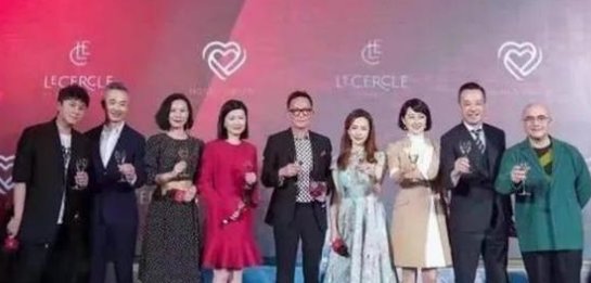 东方卫视主持人集体翻车是真的吗?