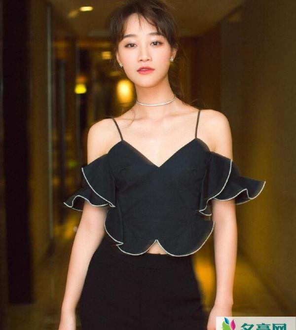 曝蓝盈莹从人艺辞职 澄清与蓝天野老师是同事关系