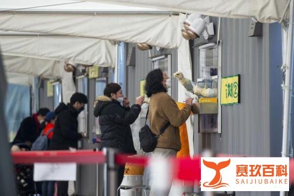 扛不住了！韩国叫停与病毒共存模式，禁止5人及以上社交聚会播报文章