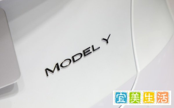嘴硬的特斯拉终于松嘴了,召回110万辆车