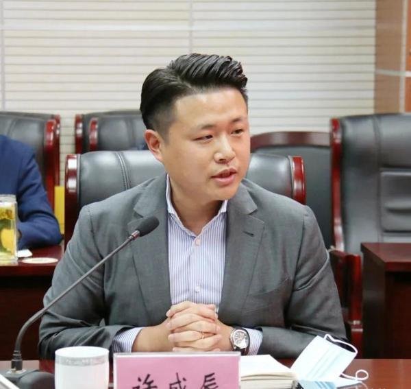 江苏南通新首富：85后身价超120亿，20岁闯社会，手握百亿A股帝国