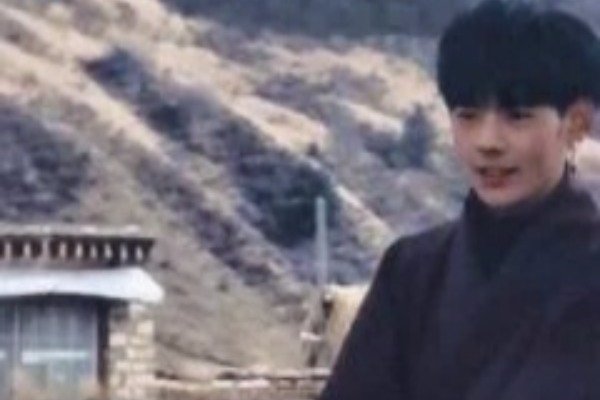 网友爆料花3元就能买到丁真的手机号，丁真会成为下一个大衣哥吗？