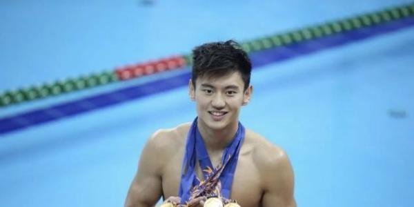 前奥运游泳冠军宁泽涛突然退役，竟是因为蒙牛？