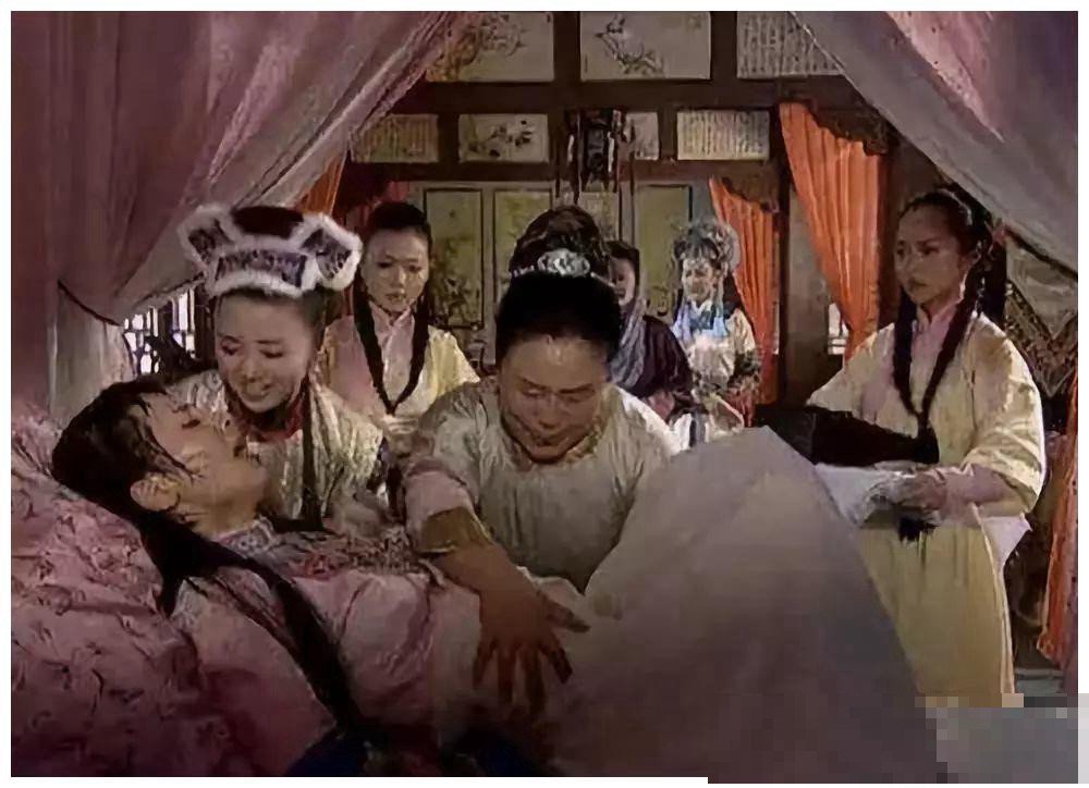 古代男子肚腹挺起难产胎动