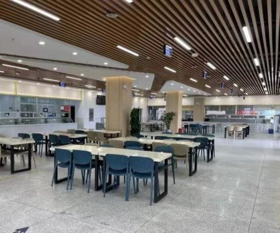 请问云南大学滇池学院怎么样?