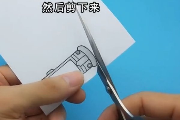 奥特曼胶囊怎么做?