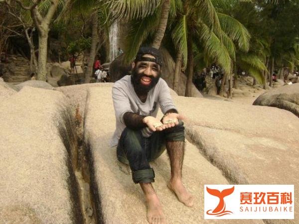 “中国第一毛孩”于震寰：为恋爱被逼脱毛，42岁才娶妻生子了！