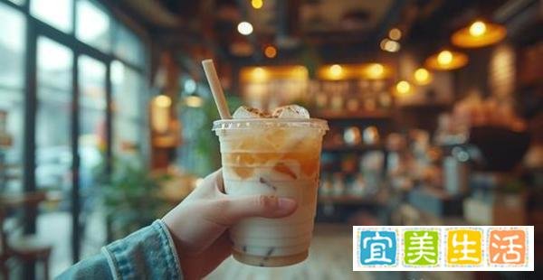 茶百道白开水事件：营销噱头还是失误？