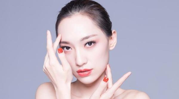 学美妆一共学费多少