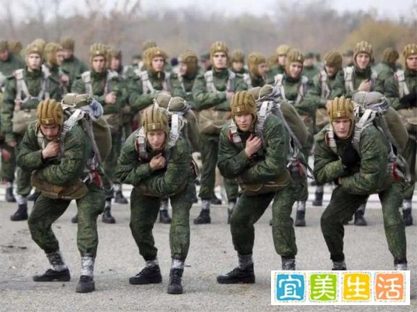美俄两国首脑隔空喊话,前面打拳,后面踢脚,乌克兰夹中间很苦恼