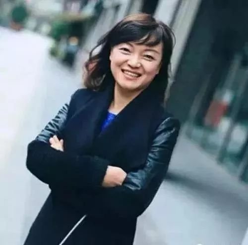 奇异剧本鲨是谁导演的？