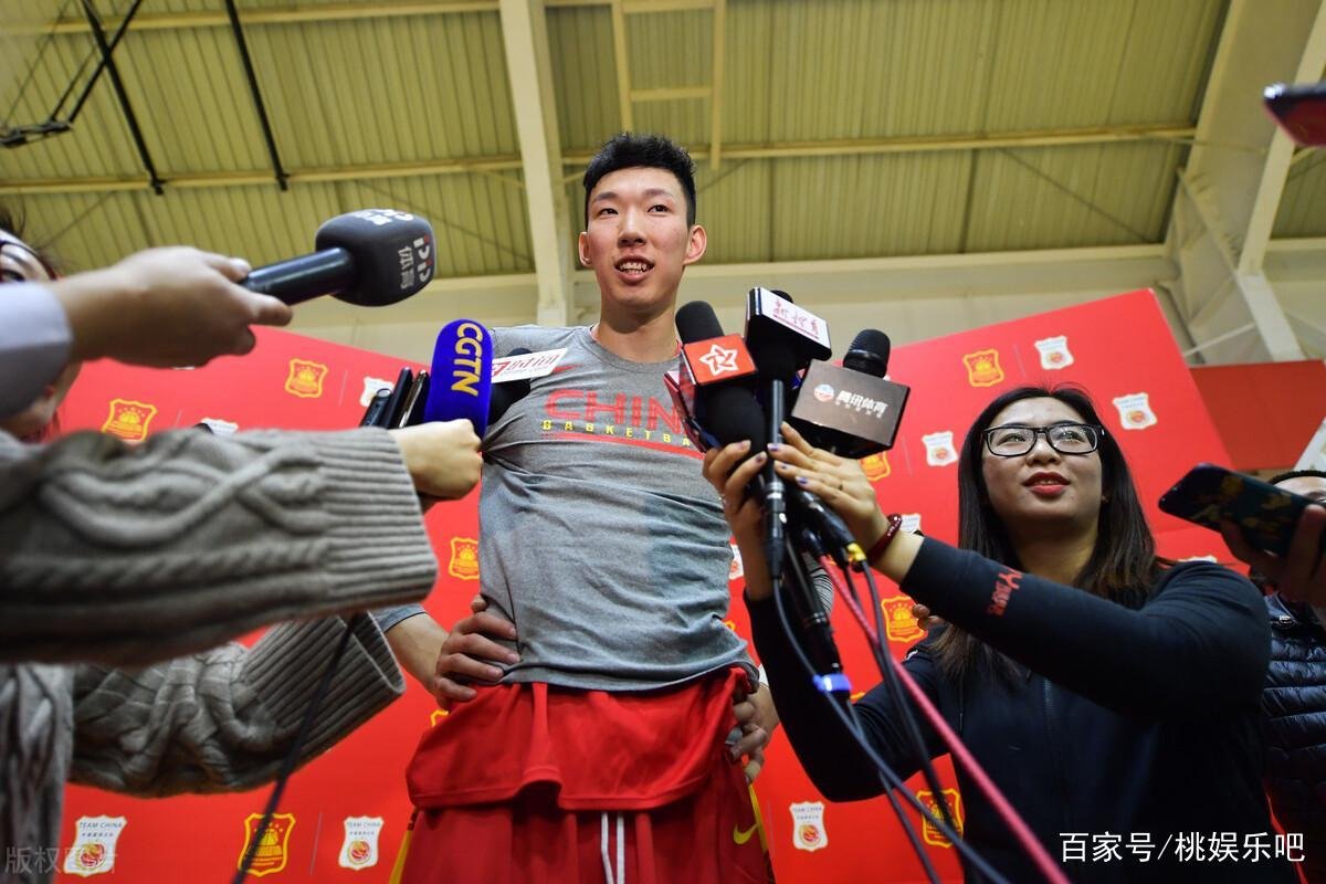 上海男篮正式报价周琦!潜力后卫+巨额转会费,辽宁队会抢人吗?