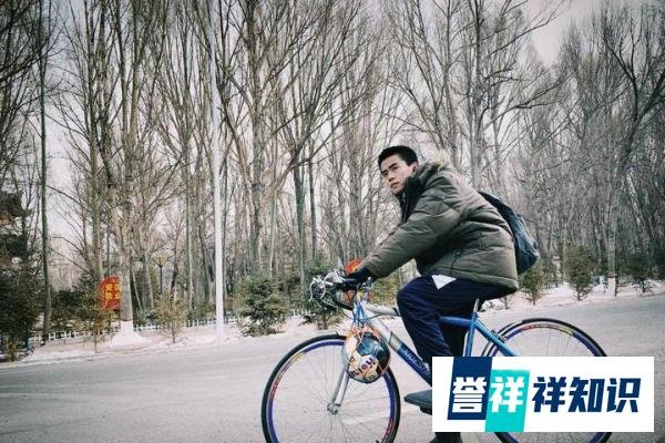 曾柯琅《老郑飞到天上去了》与张颂文演绎父子情深