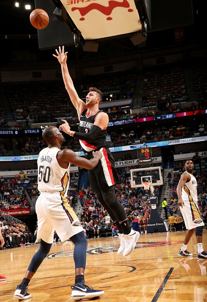 开拓者队客场107比103险胜鹈鹕队了吗？