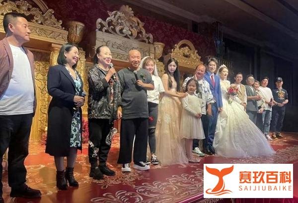 赵本山徒弟吴云飞离婚，女方曝其出轨，公开与异性亲密合影！