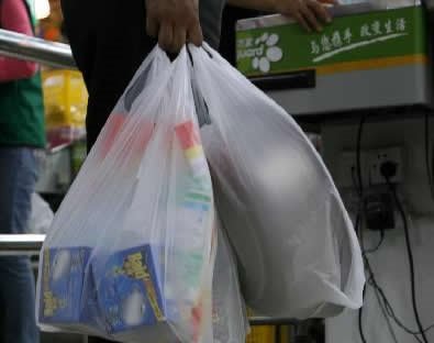 日本开始对塑料购物袋收费，自备购物袋已成常态了吗？