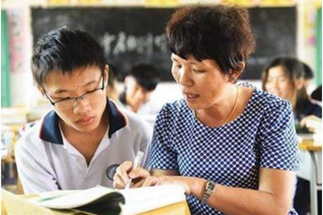 为什么说“鸡头”不如“凤尾”呢？