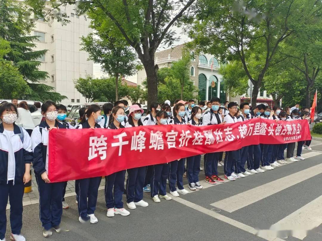 长沙男生第一个奔出考场:985肯定有了,他为何能如此自信?