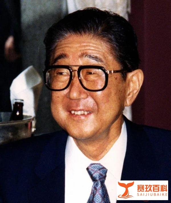 爸爸、叔叔、儿子全是日本首相，被称“教母”的她到底多厉害？