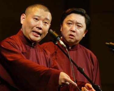 52岁于谦疑似要换工作,拥有3重身份的他,真的会离开德云社吗?