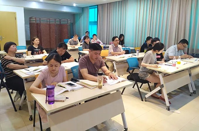 “开课吧”CEO自称负债10亿,线下培训班该何去何从?