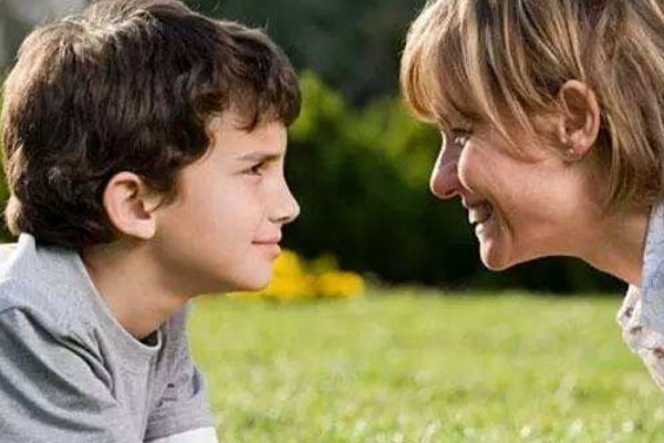 美国生育率跌到了百年来最低，生育率低对社会有什么影响？