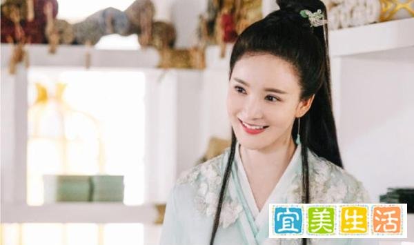 张萌内涵张檬整容，刘雨欣被牵扯其中，网友：女明星的故事真精彩