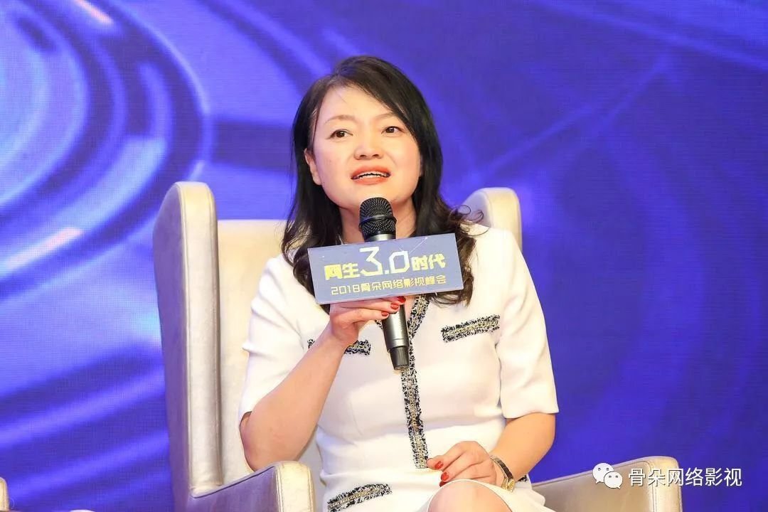 奇异剧本鲨是谁导演的？
