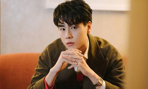 胡一天给乔欣发12块2毛8分红包，你觉得胡一天是一个什么样的人？