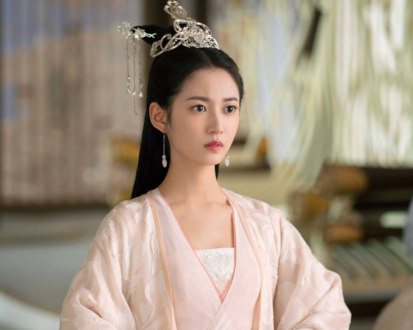 镜双城最后苏摩和谁在一起