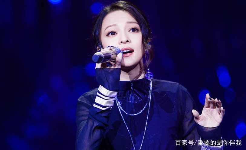 8年前，他骂哭张韶涵，给陶喆两次打0分，现在被打脸沦落成啥样了？