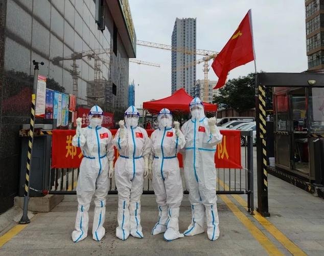 郑大校花翻墙私会男友导致千人隔离,校方是如何回应此事的?