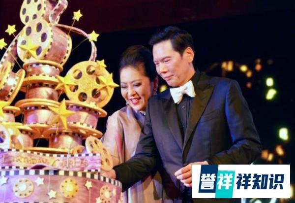 向佐确认年内将与郭碧婷完婚，而被问婚礼举办地时他展现幽默一面