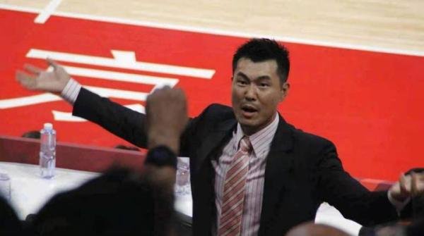 报应来了!王仕鹏嘲笑哈登受伤,个人微博已被球迷攻陷!