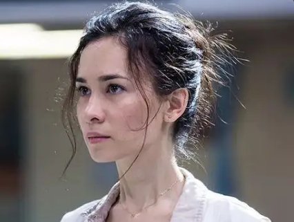 徐嘉雯因片酬太低拒绝吴京，错失电影战狼女主，如今的她怎么样了？