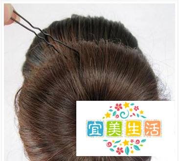韩式包包头的扎法