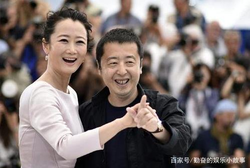 抛弃结婚10年的前妻朱炯,贾樟柯为何娶了小8岁的赵涛?