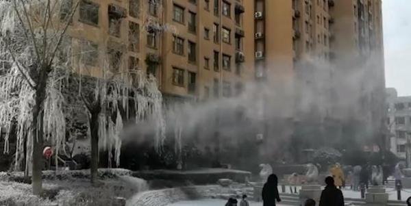 小区自购造雪机提升业主幸福度 这是咋情况？